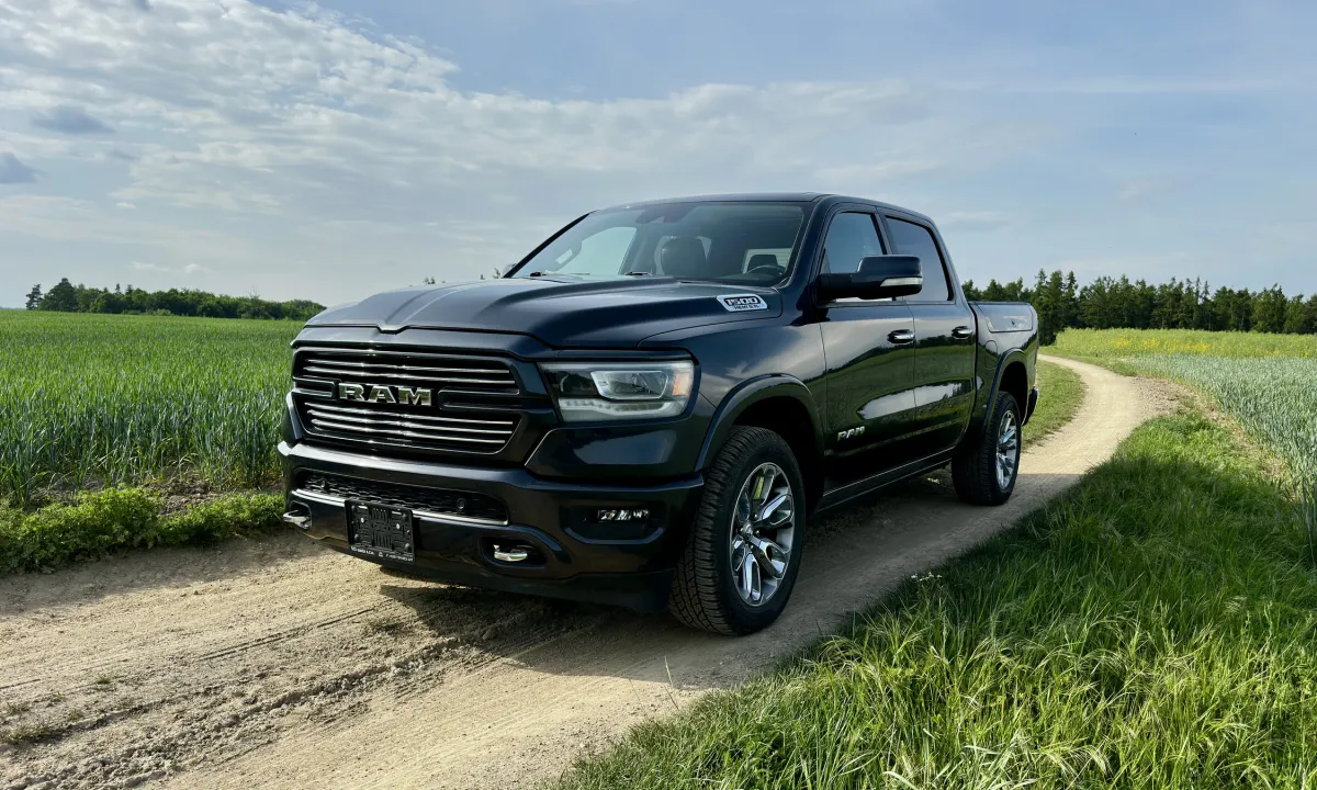 RAM 1500 Laramie 5.7 HEMI 2021